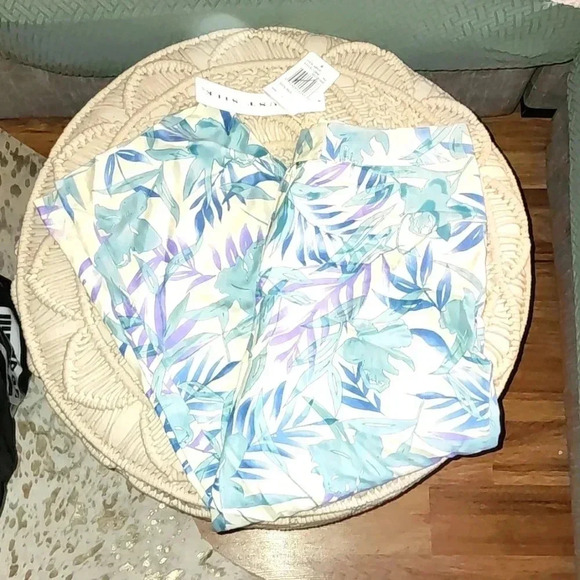 August Silk Capri NWT - Picture 1 of 3